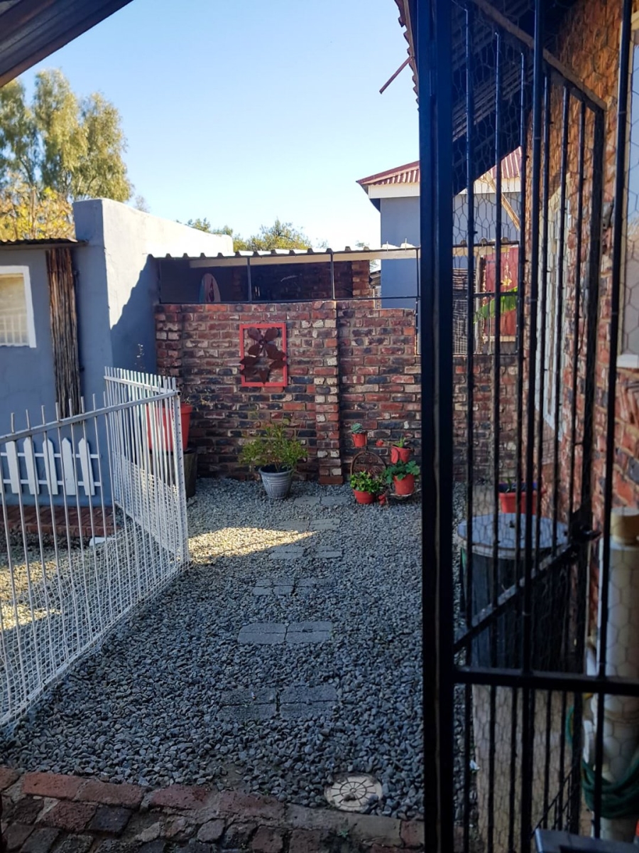  Bedroom Property for Sale in Wilkoppies North West